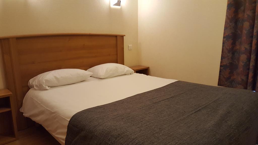 Hotel Le Passiflore 圣波勒-德莱昂 外观 照片
